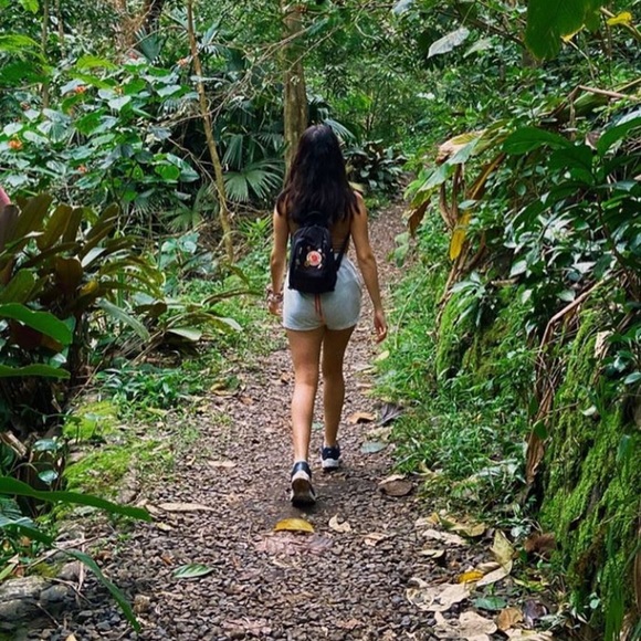 Hey I’m Odalis 🌻🦋 - Picture 5 of 5